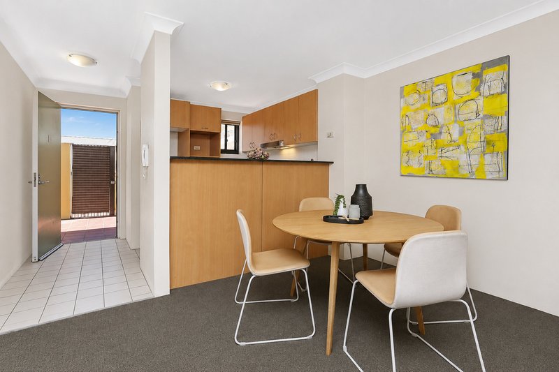 Photo - 3/21-23 Norton Street, Leichhardt NSW 2040 - Image 3