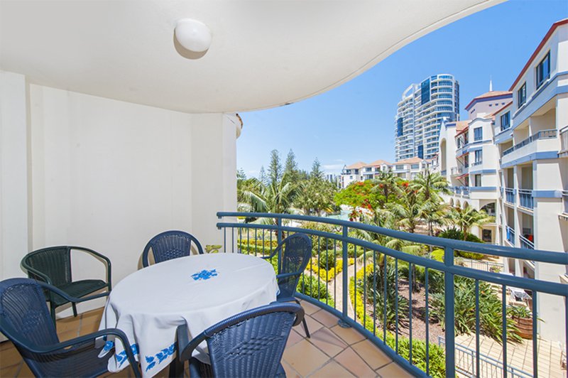 Photo - 321-323/99 Griffith Street, Coolangatta QLD 4225 - Image 4