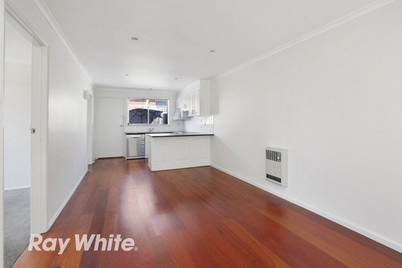 Photo - 3/21 Calvert Street, Hamlyn Heights VIC 3215 - Image 3