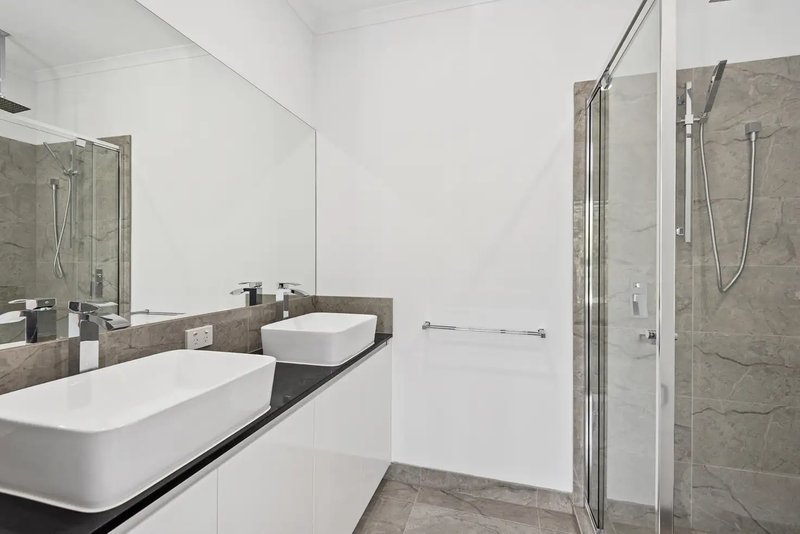 Photo - 321 Elgar Road, Surrey Hills VIC 3127 - Image 7