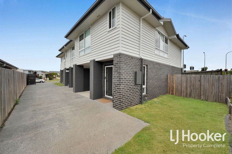 Photo - 3/21 Gold Avenue, Yarrabilba QLD 4207 - Image 8