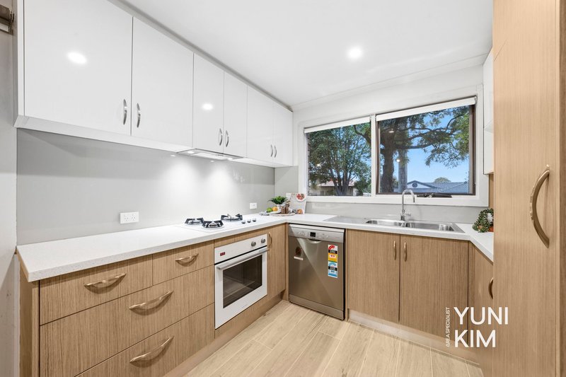 Photo - 3/21 Quaintance Street, Mount Waverley VIC 3149 - Image 13