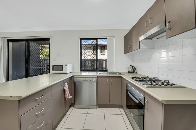 Photo - 3/21 Roberts Street, South Gladstone QLD 4680 - Image 3