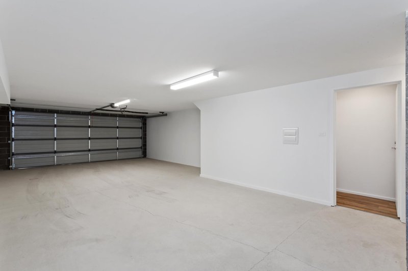 Photo - 32/1 Skuta Place, Denman Prospect ACT 2611 - Image 3