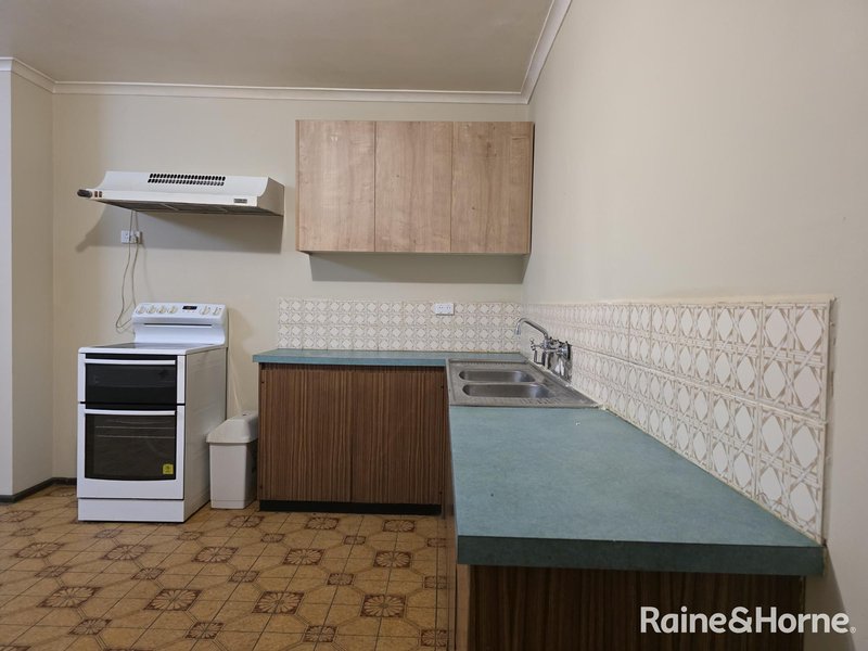 Photo - 3/21 St Albans Road, St Albans VIC 3021 - Image 3