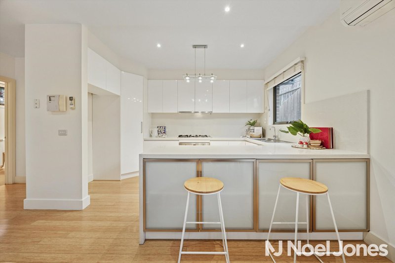 Photo - 3/21 Westfield Drive, Doncaster VIC 3108 - Image 4