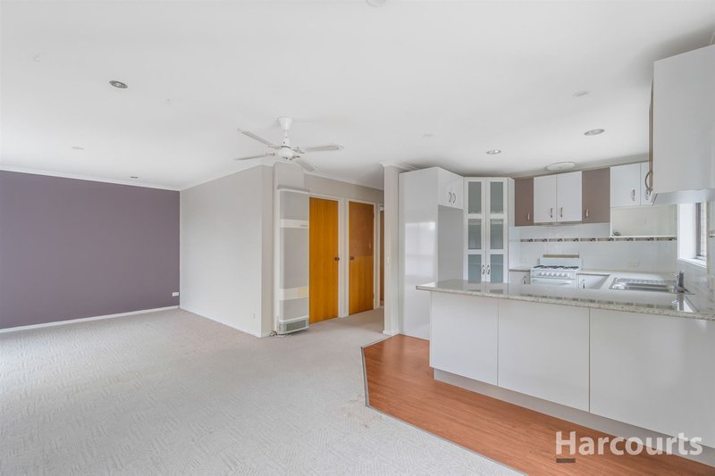 Photo - 3/21 William Street, Newborough VIC 3825 - Image 4