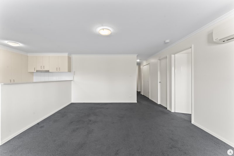 Photo - 3/21 Wiseman Street, Macquarie ACT 2614 - Image 4
