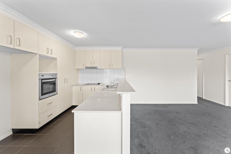 Photo - 3/21 Wiseman Street, Macquarie ACT 2614 - Image 7