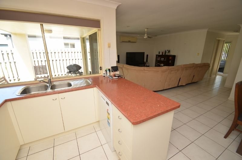 Photo - 32/107-111 Arundel Drive, Arundel QLD 4214 - Image 3