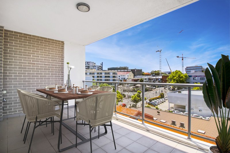 Photo - 32/11 Atchison Street, Wollongong NSW 2500 - Image 4