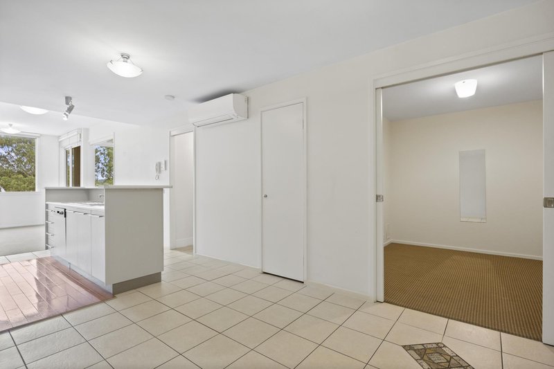 Photo - 32/12 Challis Street, Dickson ACT 2602 - Image 3
