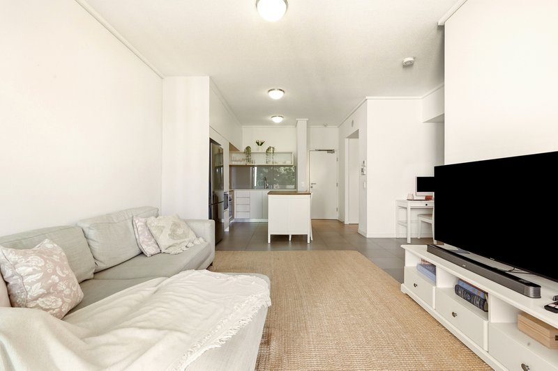 Photo - 3212/126 Parkside Circuit, Hamilton QLD 4007 - Image 11