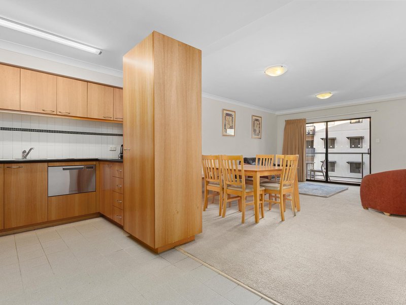 Photo - 32/128 Mounts Bay Road, Perth WA 6000 - Image 1