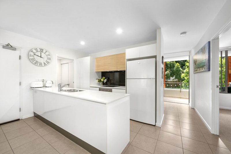 Photo - 3213/1-7 Waterford Court, Bundall QLD 4217 - Image 3