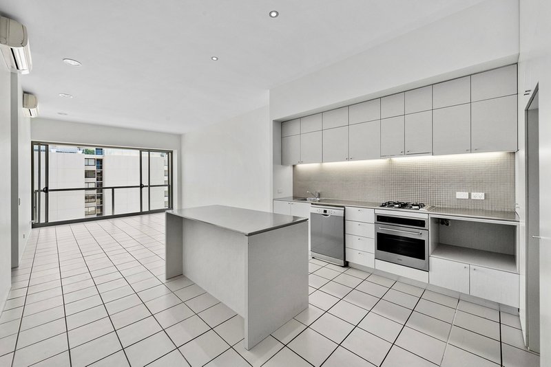 Photo - 321/38 Skyring Terrace, Teneriffe QLD 4005 - Image 7