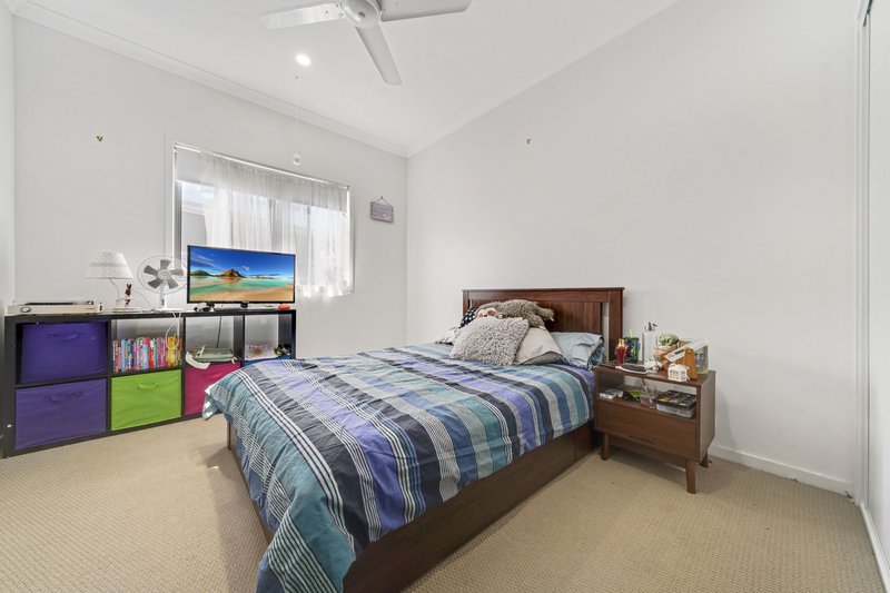 Photo - 32/15-25 Waldron Street, Yarrabilba QLD 4207 - Image 7