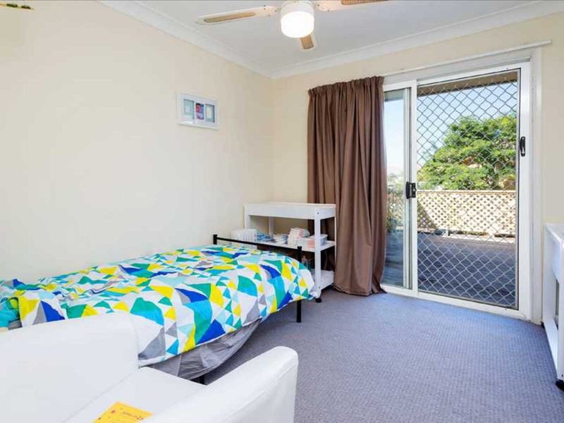 Photo - 3/215 Cottesloe Drive, Mermaid Waters QLD 4218 - Image 6