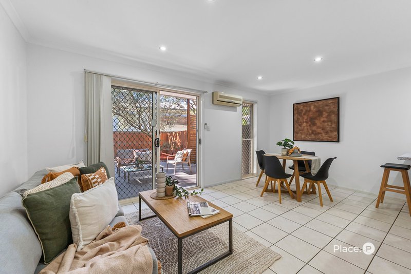 Photo - 3/215 Creek Road, Mount Gravatt East QLD 4122 - Image 4