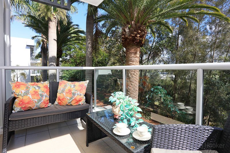 Photo - 321/66 Sickle Avenue, Hope Island QLD 4212 - Image 8