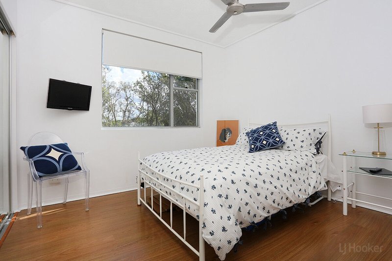 Photo - 321/66 Sickle Avenue, Hope Island QLD 4212 - Image 10