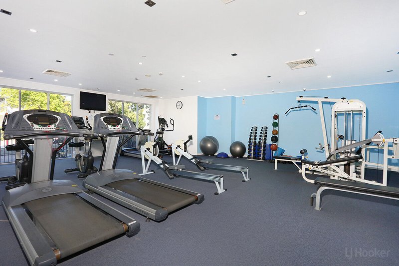 Photo - 321/66 Sickle Avenue, Hope Island QLD 4212 - Image 12