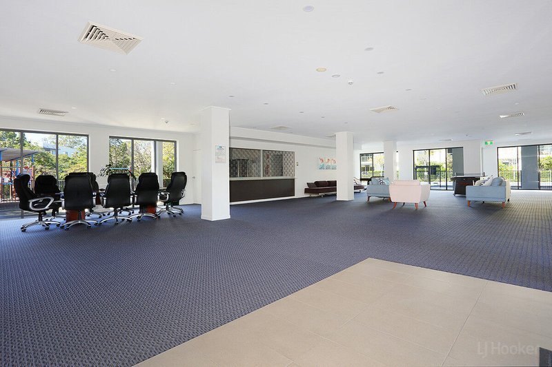 Photo - 321/66 Sickle Avenue, Hope Island QLD 4212 - Image 13