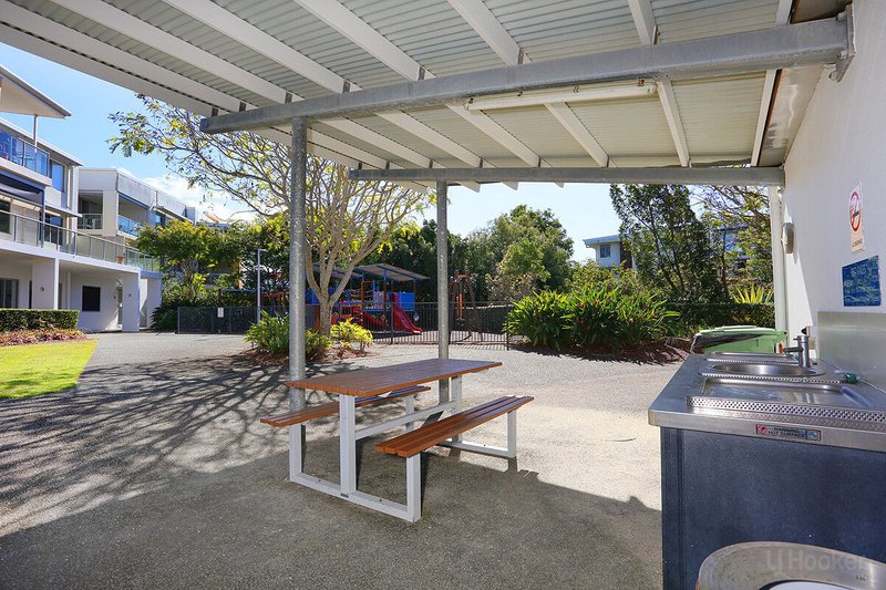 Photo - 321/66 Sickle Avenue, Hope Island QLD 4212 - Image 17
