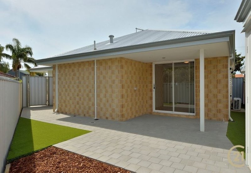 Photo - 3/21A Elizabeth Street, Mandurah WA 6210 - Image 1