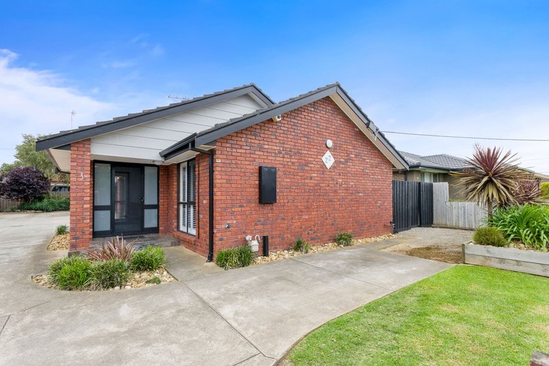 Photo - 3/22-24 Collins Street, Werribee VIC 3030 - Image 3