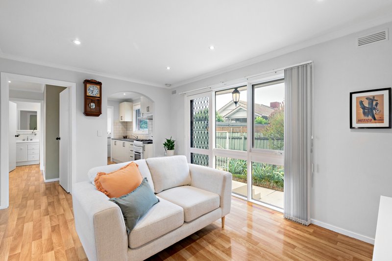 Photo - 3/22 Balloan Street, Coburg VIC 3058 - Image 6