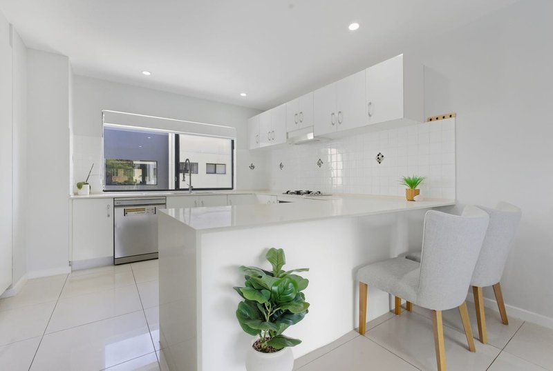 Photo - 3/22 Bath Street, Labrador QLD 4215 - Image 10