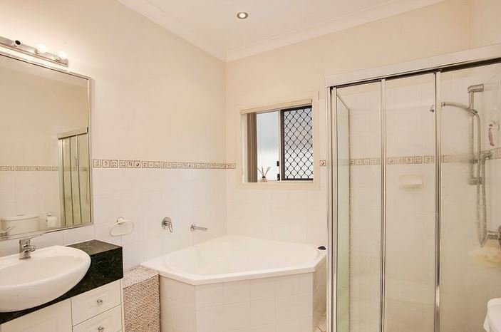 Photo - 3/22 Burleigh Street, Burleigh Heads QLD 4220 - Image 6