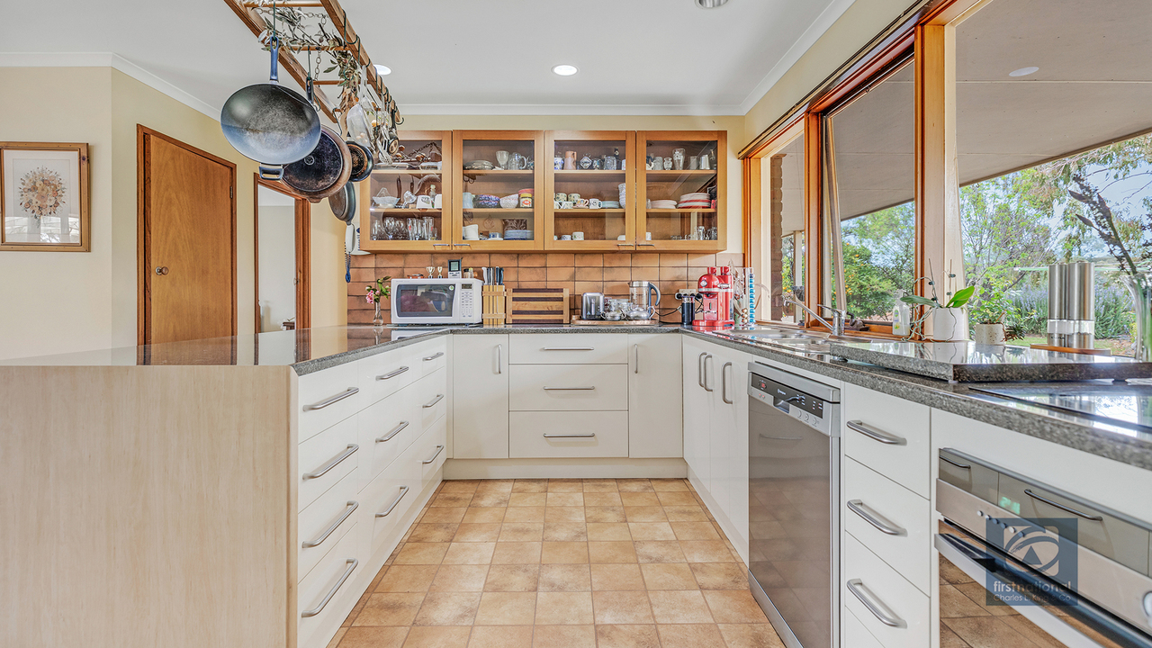 4-bedroom house at 322 Cobb Highway, Moama, NSW 2731, Murray River, New South Wales