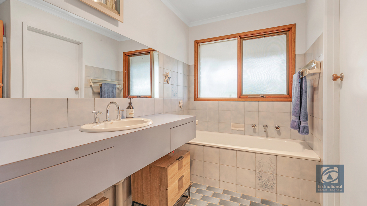 4-bedroom house at 322 Cobb Highway, Moama, NSW 2731, Murray River, New South Wales