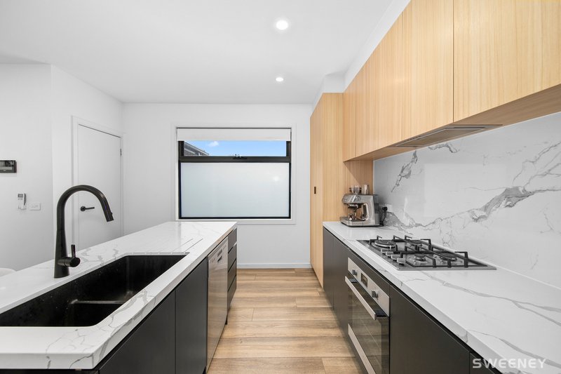 Photo - 3/22 Conifer Avenue, Brooklyn VIC 3012 - Image 5