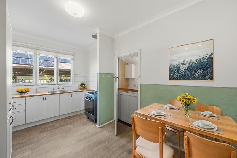 Photo - 322 Epsom Avenue, Cloverdale WA 6105 - Image 2