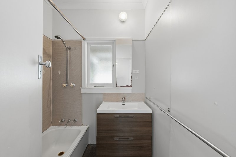 Photo - 322 Epsom Avenue, Cloverdale WA 6105 - Image 12