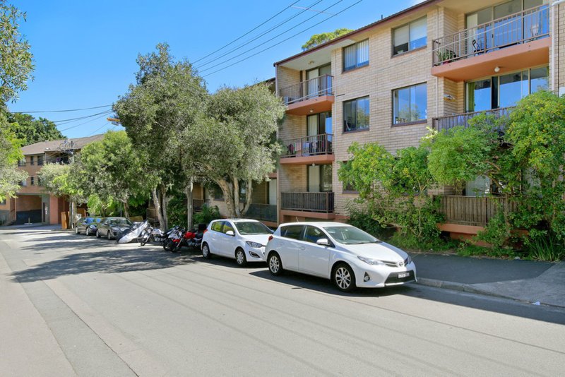 Photo - 32/2 Goodlet Street, Surry Hills NSW 2010 - Image 6