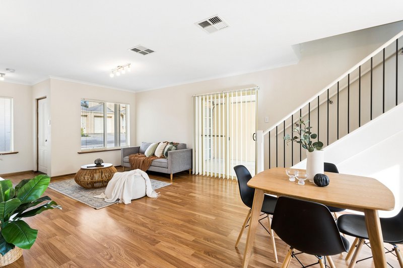 Photo - 3/22 Headingley Street, Hope Valley SA 5090 - Image 3