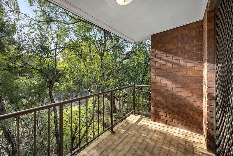 Photo - 3/22 Rylatt Street, Indooroopilly QLD 4068 - Image 4