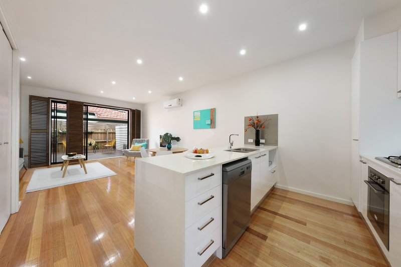 Photo - 3/22 Station Avenue, Mckinnon VIC 3204 - Image 10