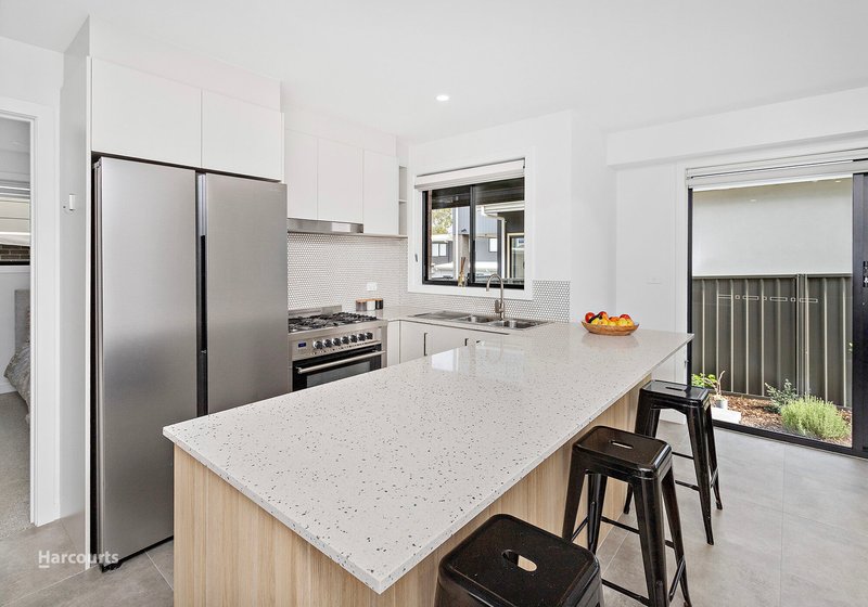 Photo - 3/22 Upland Chase, Albion Park NSW 2527 - Image 3
