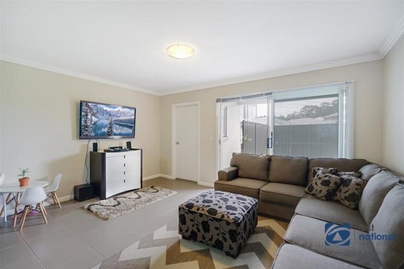 Photo - 3/22 Vicary Avenue, Narellan NSW 2567 - Image 2