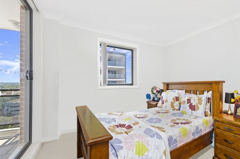 Photo - 32/24 Campbell Street, Parramatta NSW 2150 - Image 4