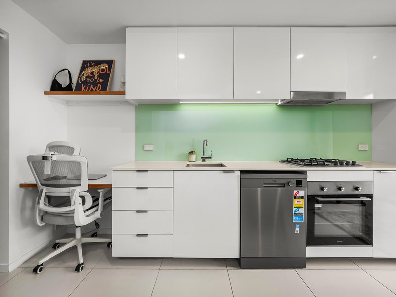 Photo - 322/66 Manning Street, South Brisbane QLD 4101 - Image 8