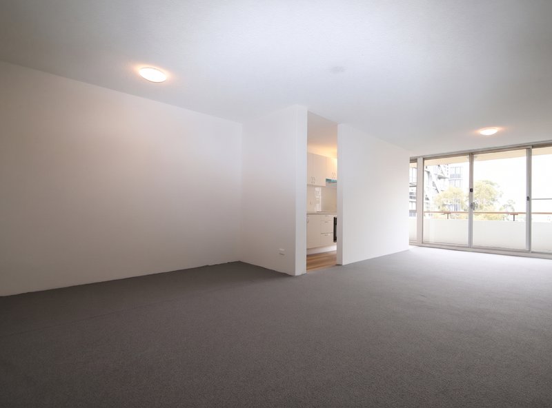 Photo - 32/27 Raymond Street, Bankstown NSW 2200 - Image 1