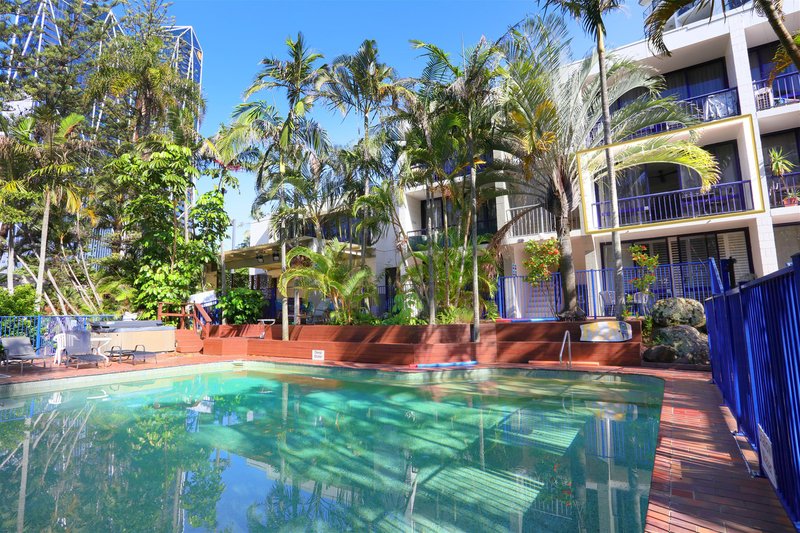 Photo - 32/2877 Gold Coast Highway, Surfers Paradise QLD 4217 - Image 1