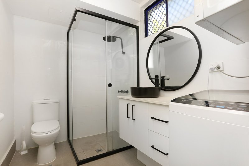 Photo - 32/2877 Gold Coast Highway, Surfers Paradise QLD 4217 - Image 7