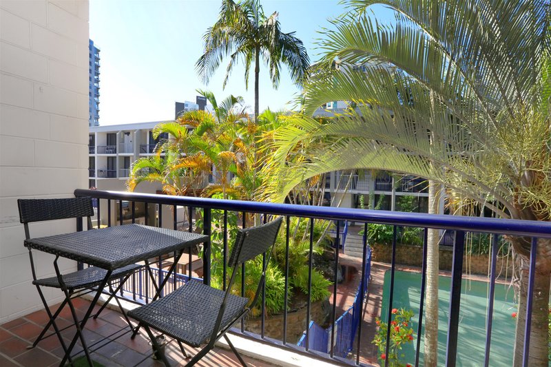 Photo - 32/2877 Gold Coast Highway, Surfers Paradise QLD 4217 - Image 10